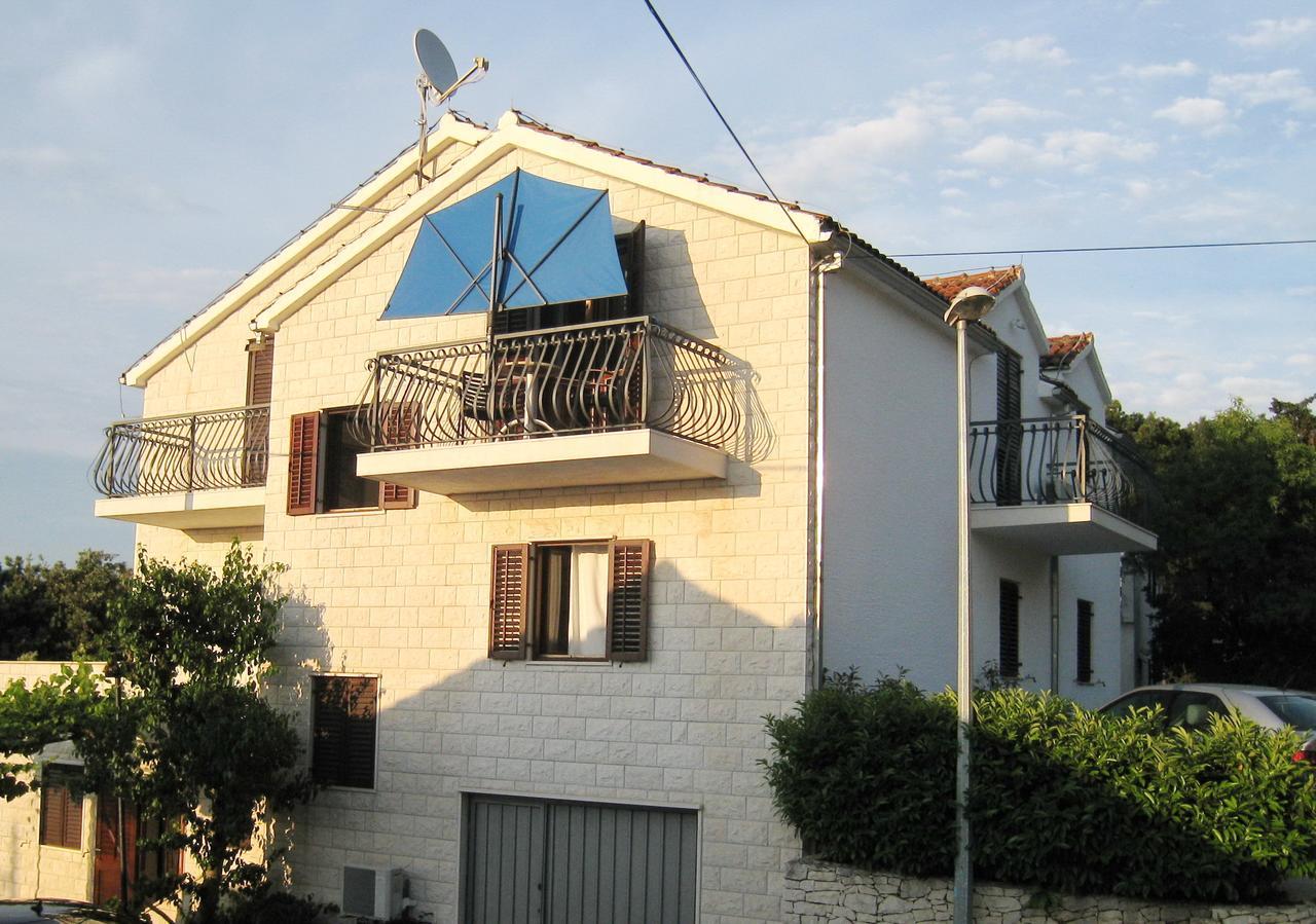 Apartments Raic Supetar Exterior photo